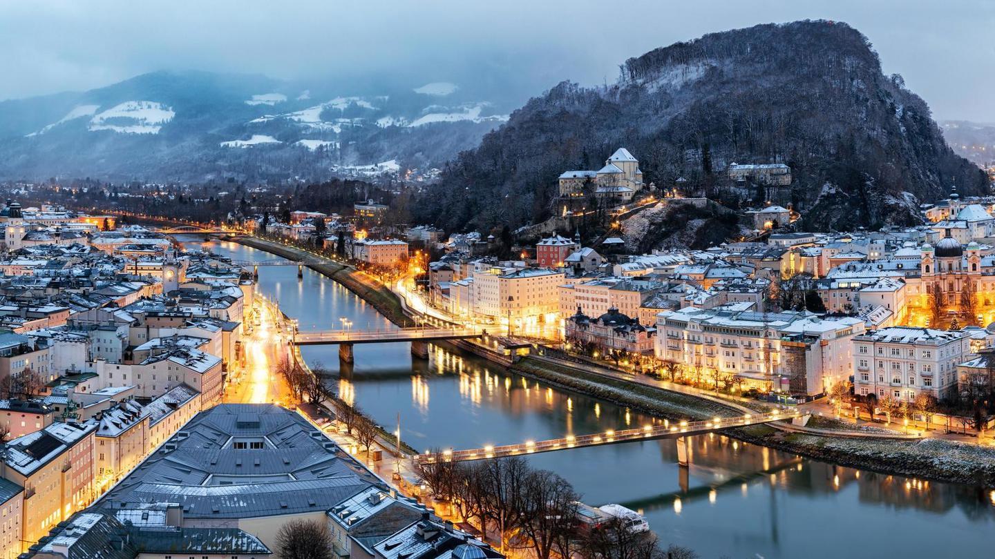 Aerial image of the UofR campus at Salzburg, Austria.